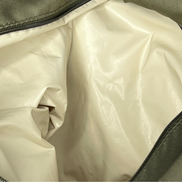 LOGAN + LENORA Waterproof DayTripper (Canvelle) Beach Bag Green Washable Tote - Picture 6 of 12